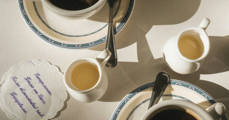 119 Bom dia domingo com flores e café